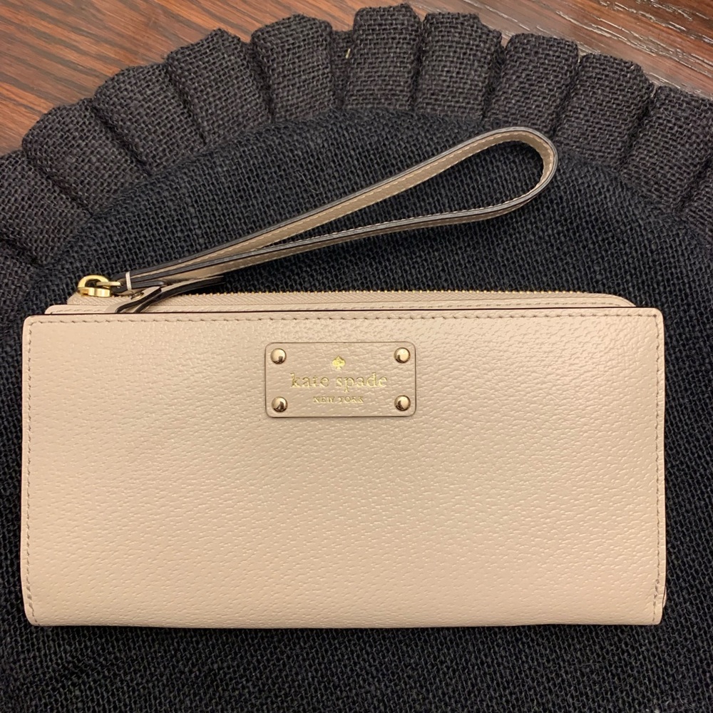 Kate Spade leather wallet/wristlet